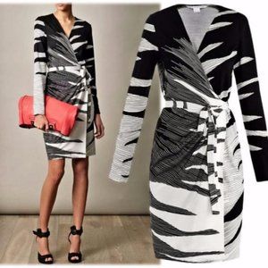 DIANE VON FURSTENBERG Wrap Dress Silk Knee-Length Dress Size 2